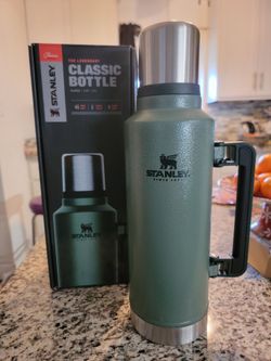 Stanley Classic OG Legendary Thermos Hammertone Green Brand New 