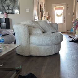 White Swivel Chair 