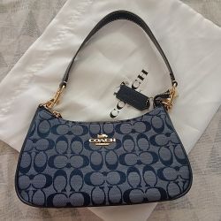 Coach Womens Classic Print Shoulder Bag Blue

