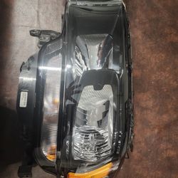 Ram 3500 OEM Head Lights Non Projector. 