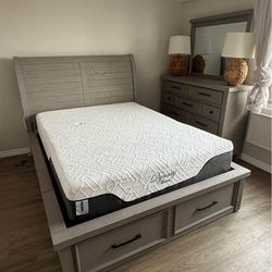 Queen Bed Set (Dresser + Bed Frame)