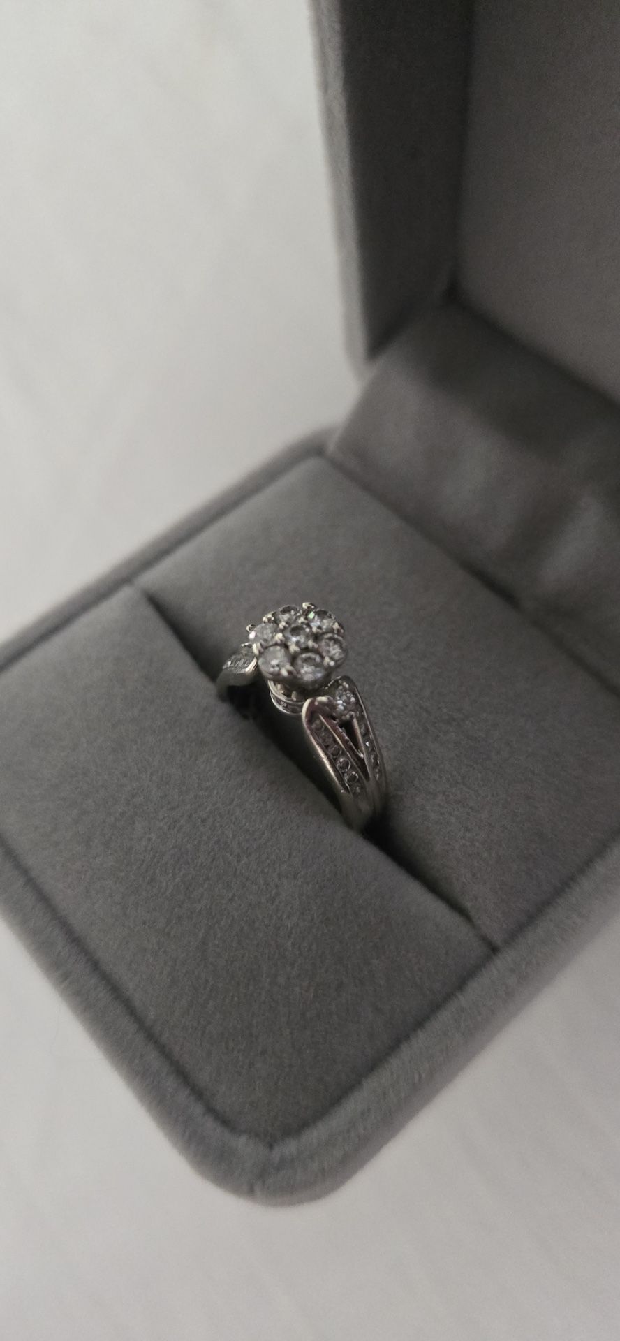 Wedding/Engagement Ring
