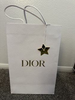 New Empty Dior White Gift Bag with Gold Star Charm