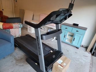 NordicTrack Commercial 1750 Treadmill