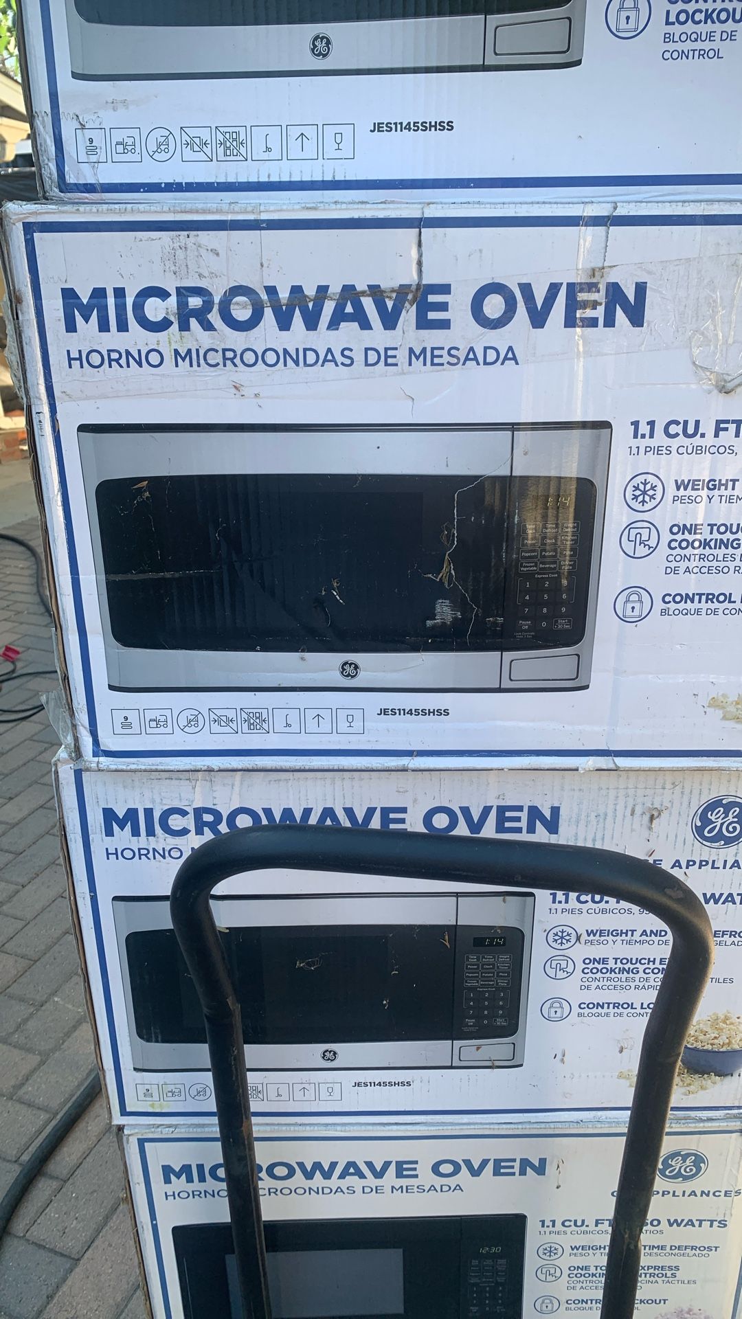 GE 1.1 Microwave 950 Watts