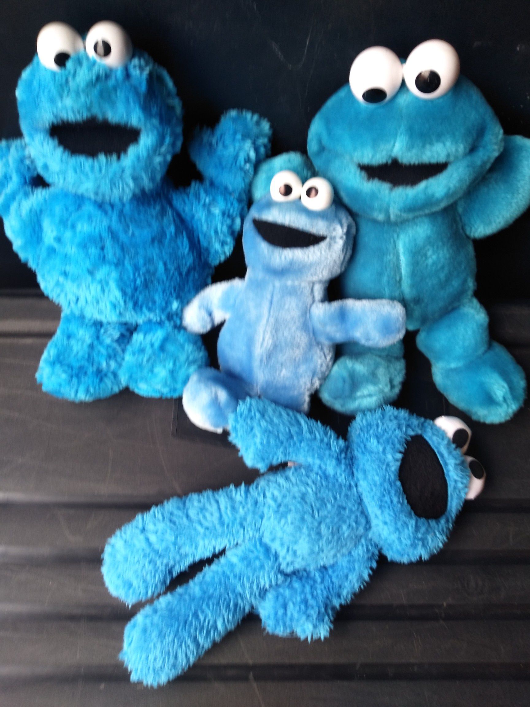 Cookie Monster stuffed/plushie lot (4)
