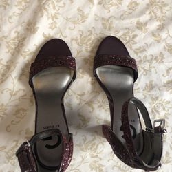 Maroon G By Guess Heels Size 7