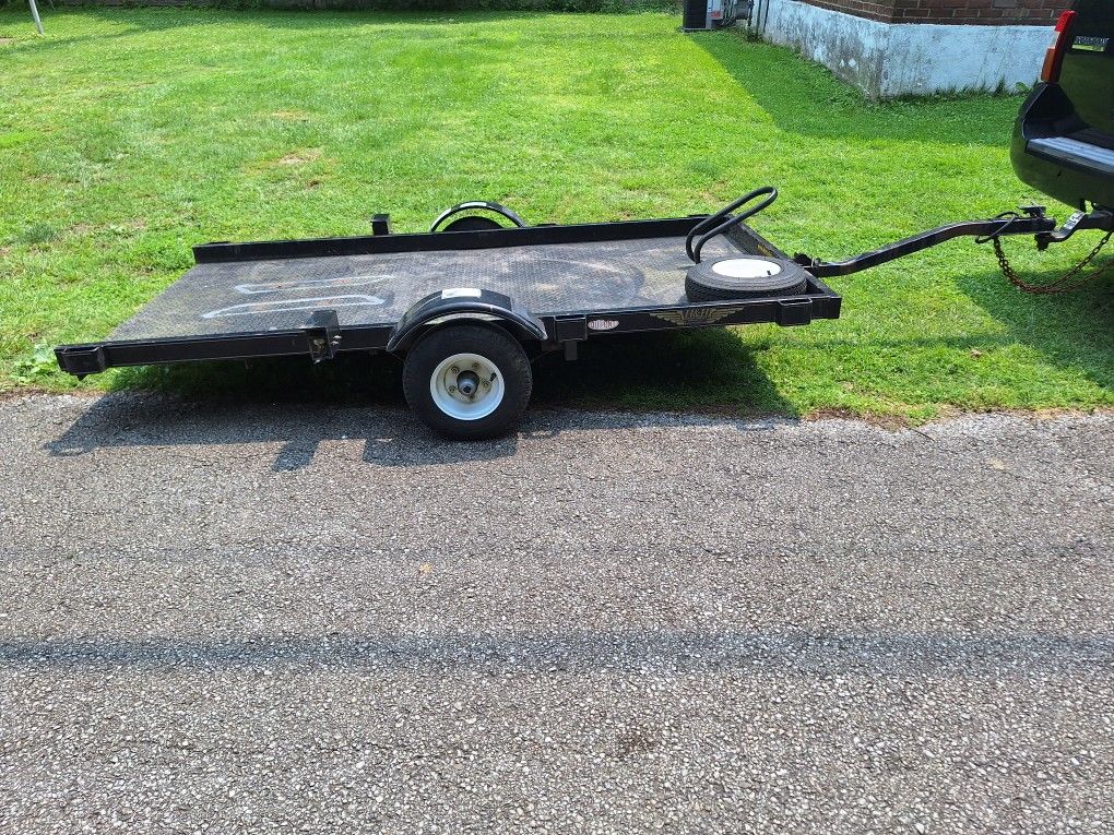 Trailer 4x8 Tilt Metal Floor