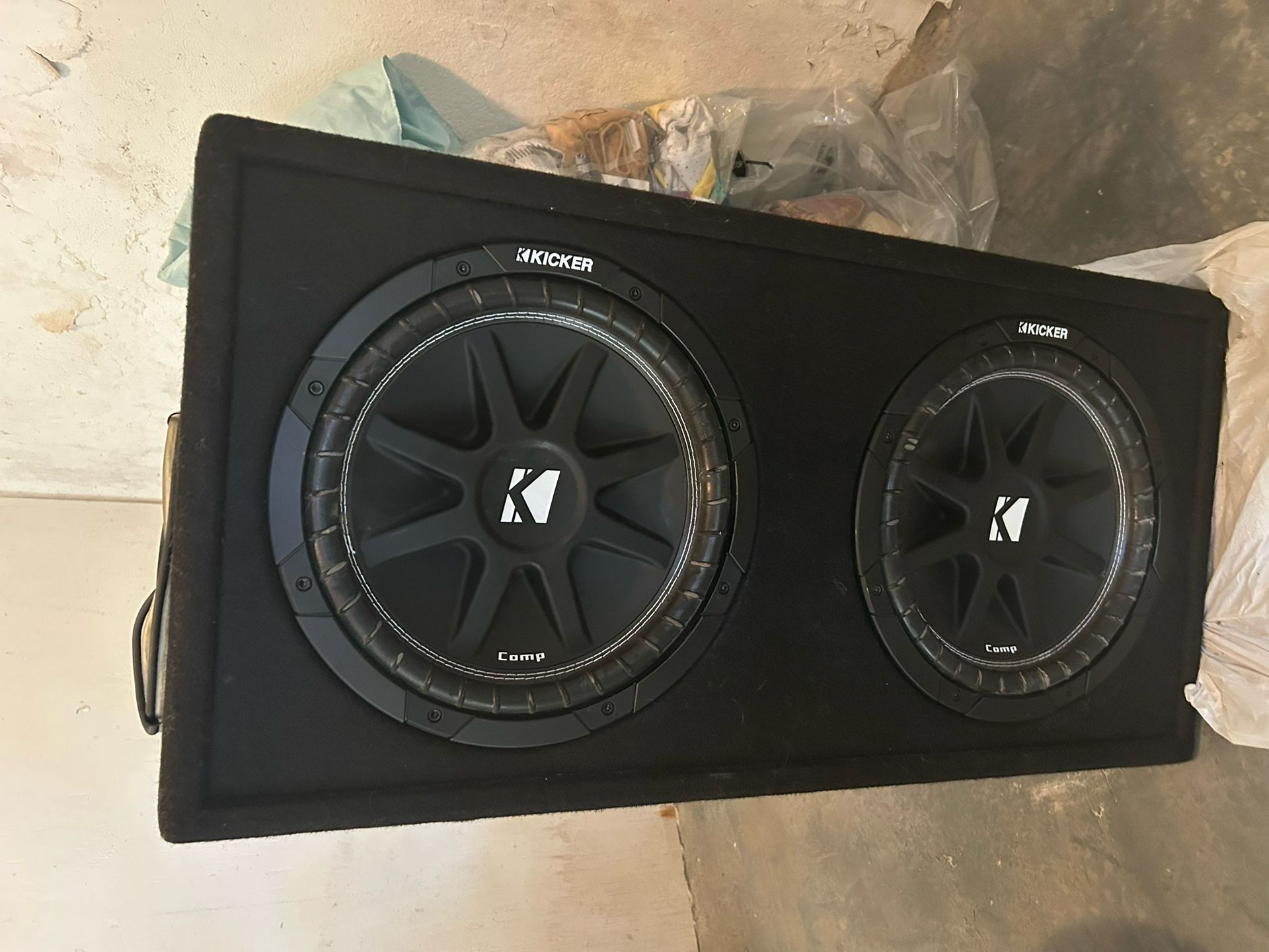 Kicker Duel 12 Inch Speakers With Box And CXA800.1 Kicker Amplifier