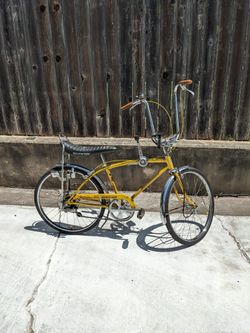 Vintage 70 Schwinn Manta Ray 5-speed 24"