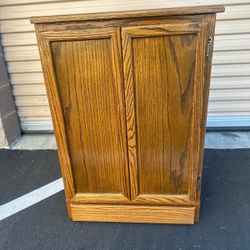Woden Cabinet With Shelves And Drawer/ Mueble De Madera Con Repisas Y Cajón 