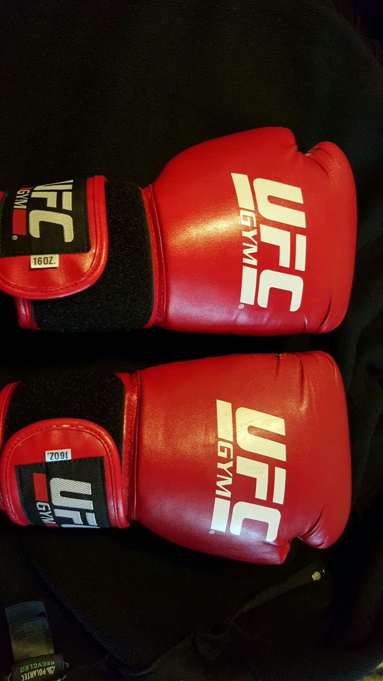 UFC GYM GLOVES 16 OZ