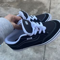 size 6 vans