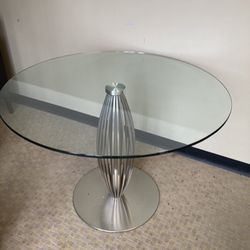 Heavy Weight Screw Top Glass Top Table