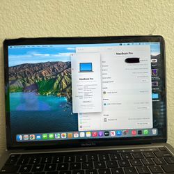 MacBook Pro 13 In 2020