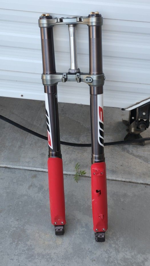 Strong Super Bee Forks