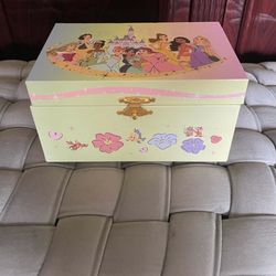 Disney Princess Forever Friends Musical Jewelry Box