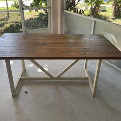 Wood Grain Dinner Table