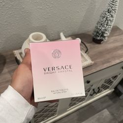 Versace Bright Crystal Perfume 