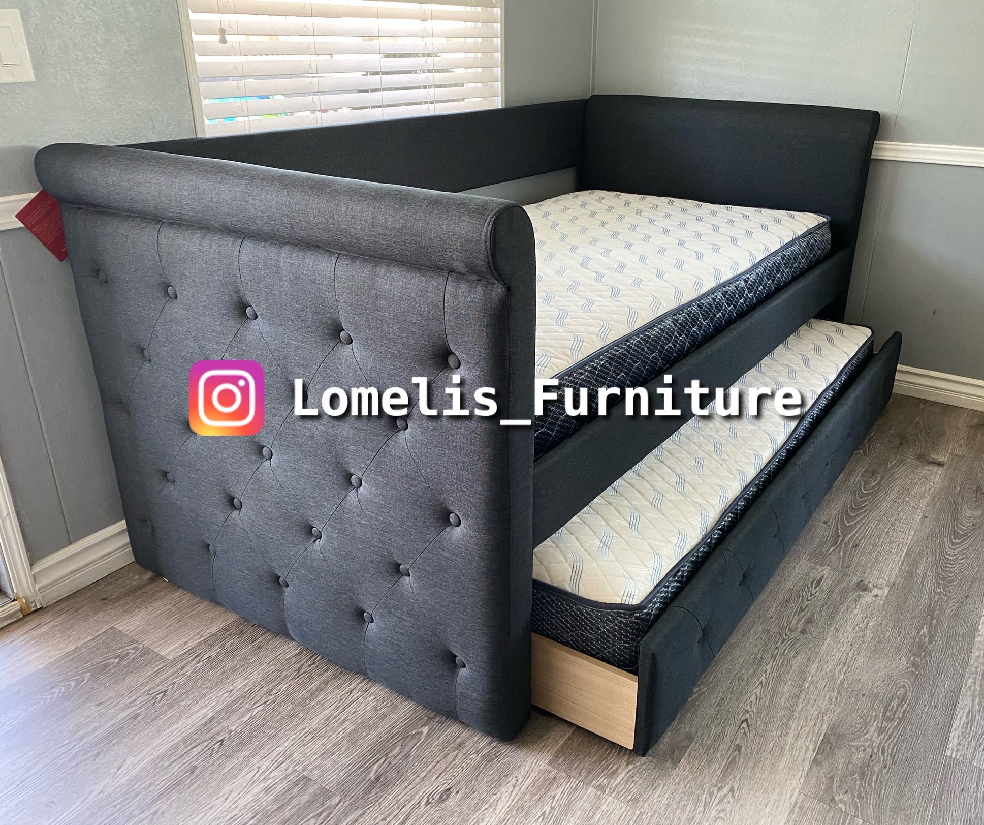 Twin/Twin Gray European Style Tufted Daybed w. Orthopedic Mattresses Included