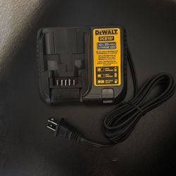 DE WALT 20 V CHARGER 