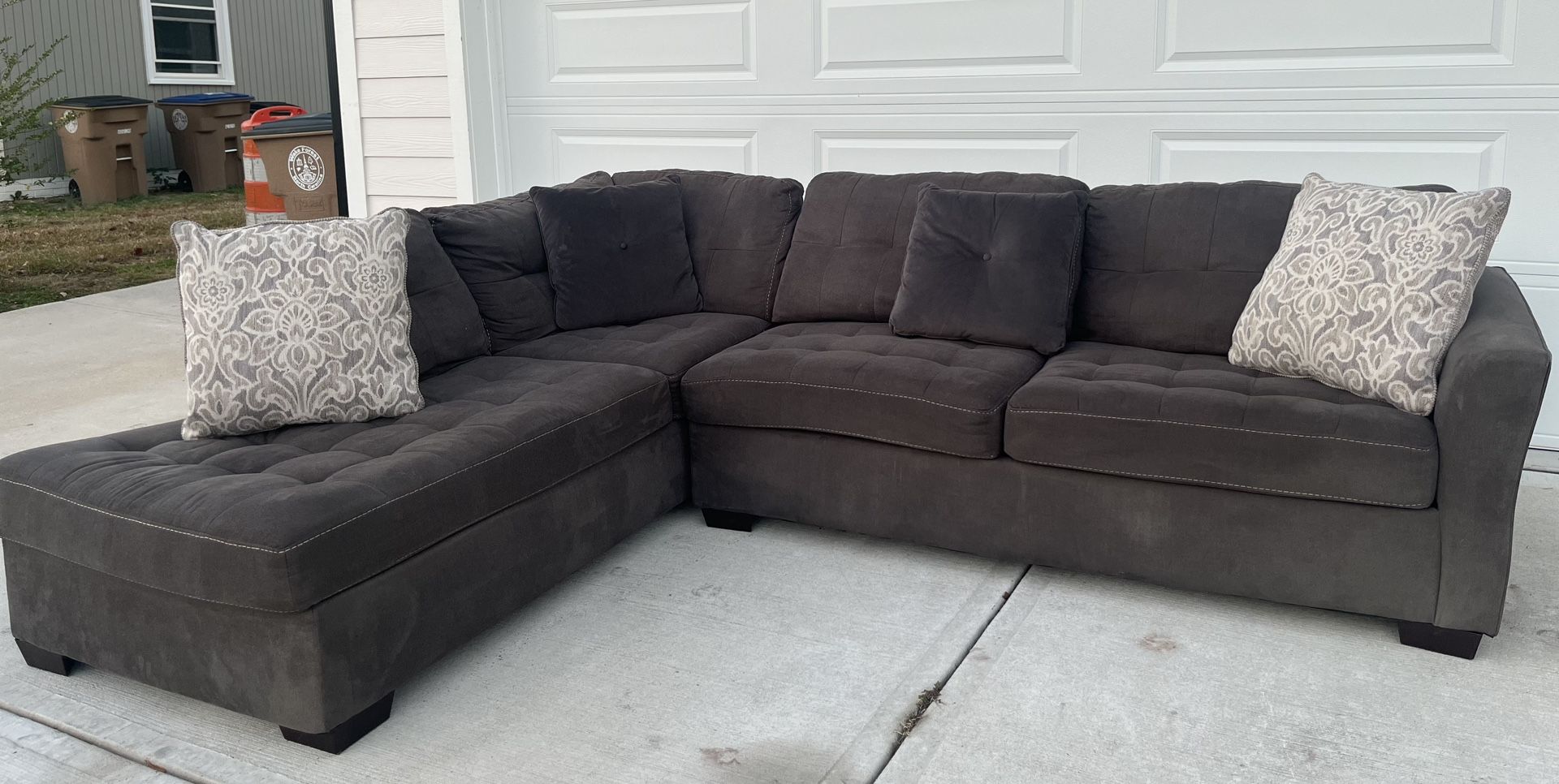 Beautiful Gray Sectional Couch!😍