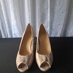Stuart Weitzman Open Toe Snakeskin Heels Size 9