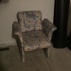 Free Chair