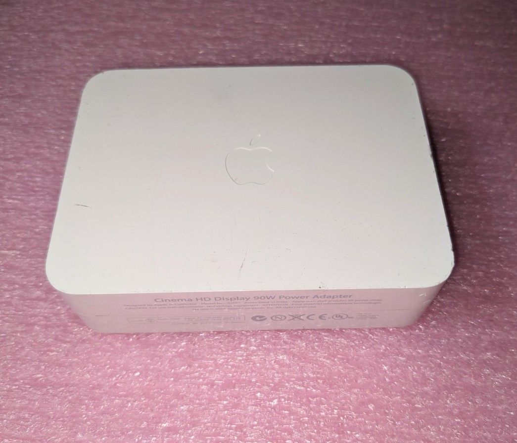 Apple Cinema HD Display 90W Power Adapter A1097