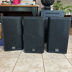 3x QSC E110 Passive Speakers 10” WITH Furman Rig