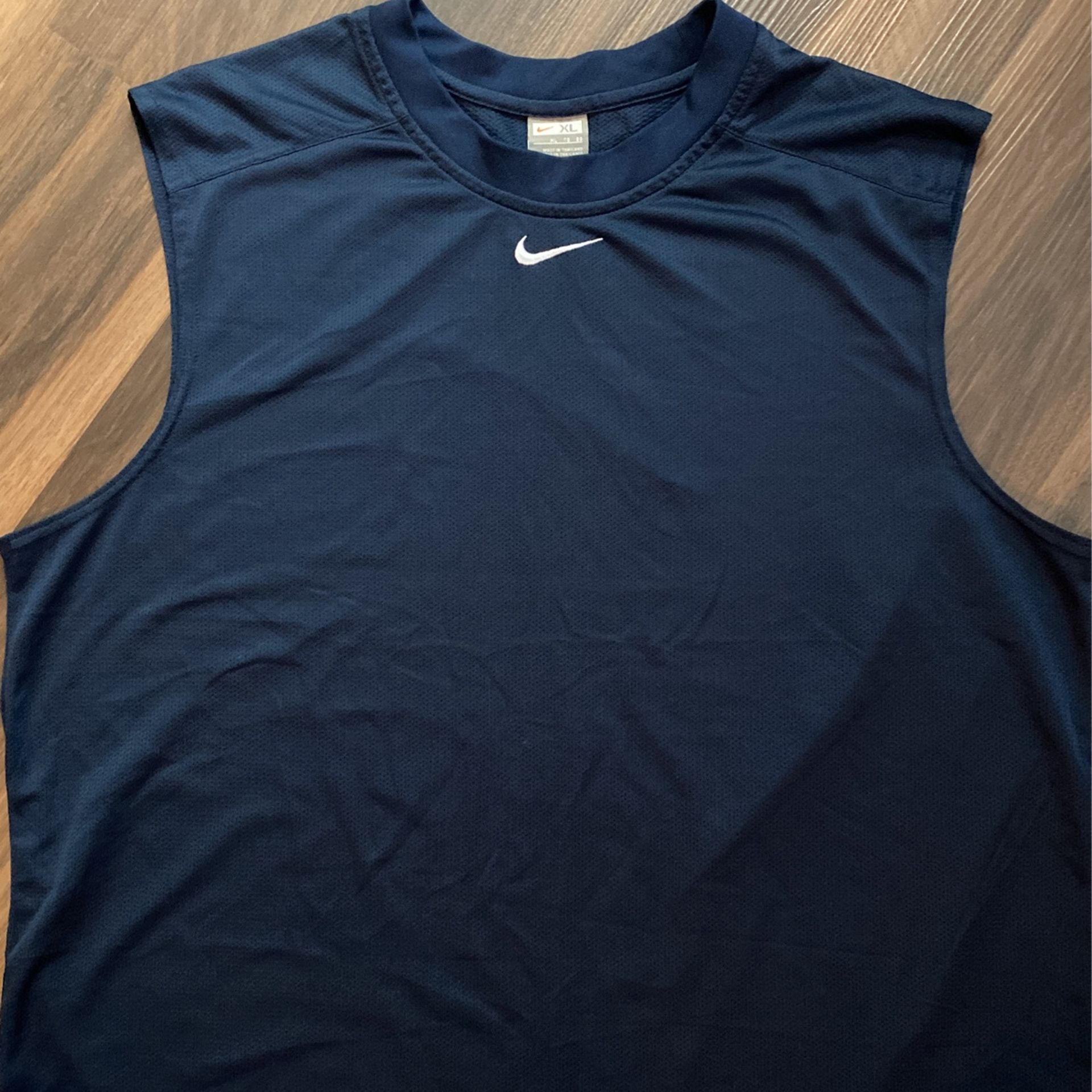 Men’s Nike Fit Dry Shirt - Size XL