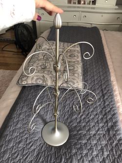 Jewelry holder or ornament holder