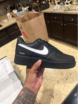 Black and White Nike x Supreme Air Force 1