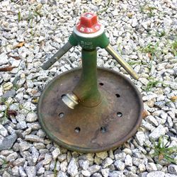 Moving, Must GO TODAY! • Vintage 1940’s  Sunbeam Rain King Sprinkler - Excellent Condition!
