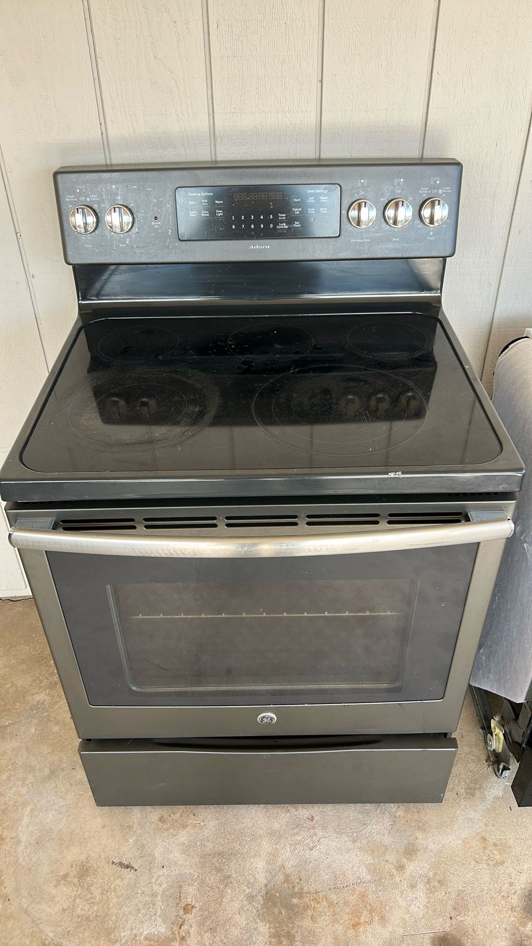 GE Electric Stove Adora Edition Price Is Negotiable