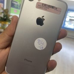 Factory Unlocked Apple iPhone 7 32gb, sold with warranty 