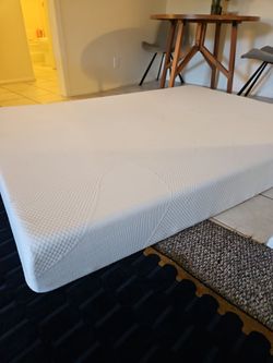Full/queen mattress