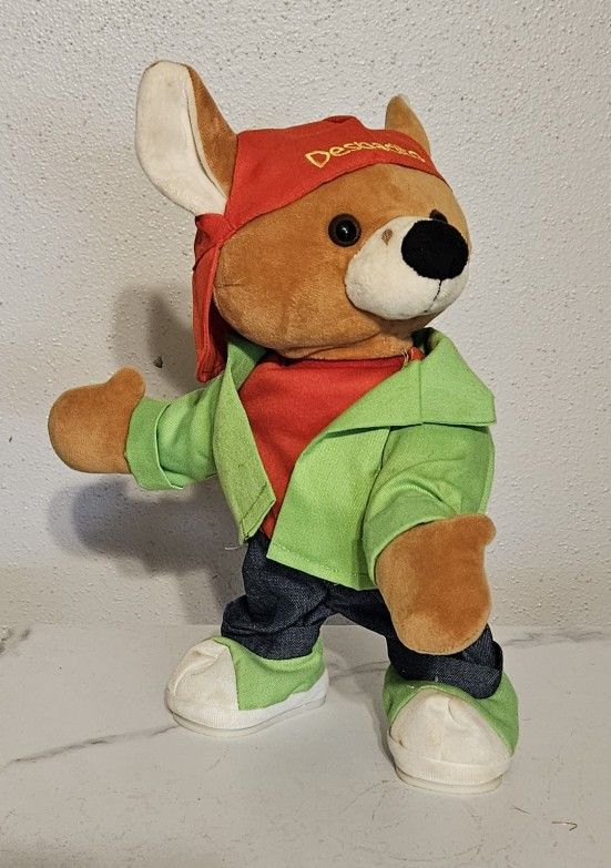 Chihuahua dances And Sings DESPACITO
