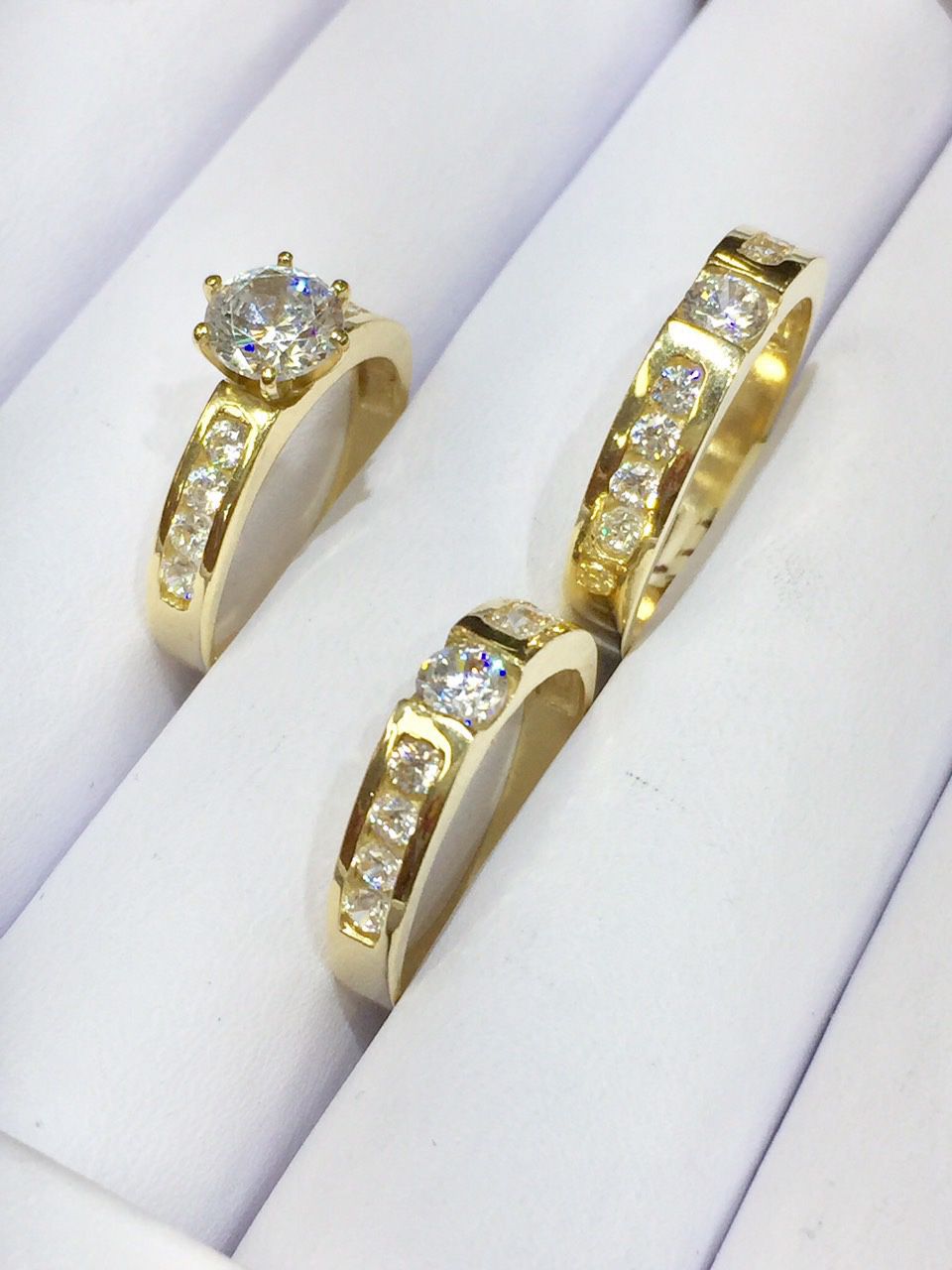 14 karat gold wedding ring made in Italy ( item#MR223)
