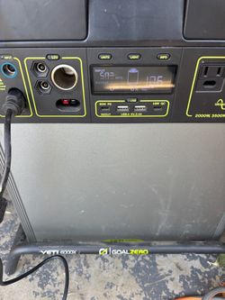 Goal zero yeti 6000x power station with briefcase 200 solar panel