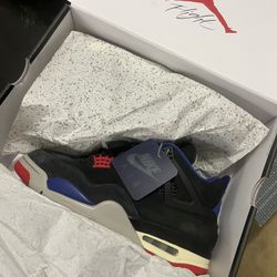 Jordan 4 Rare Airs Gold Letters
