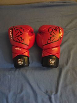 Rivals boxing gloves