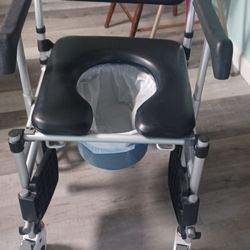 wheelchair/Portable transport commode