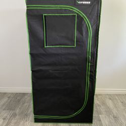 Grow Tent Kit  - Carbon filter and fan and humidifier