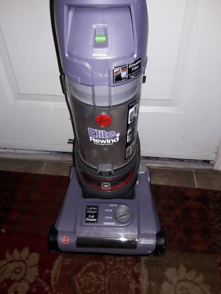 Hoover Elite rewind multistage cyclonic vacuum for Sale in Albuquerque