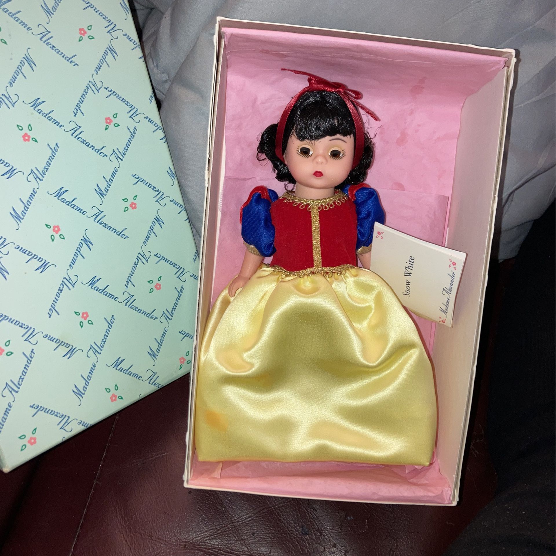 New Snow White Madame Alexander Doll
