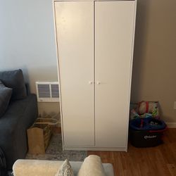 Large - Closet / Dresser 