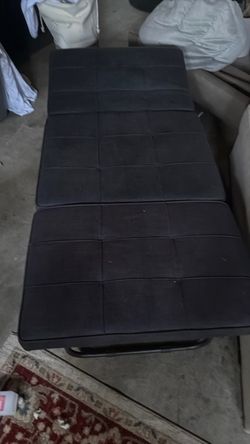 Ottoman/ Bed
