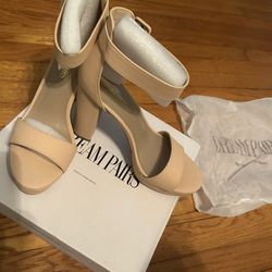 Women’s Sz9.5 Nude Heels By Dream Pairs 