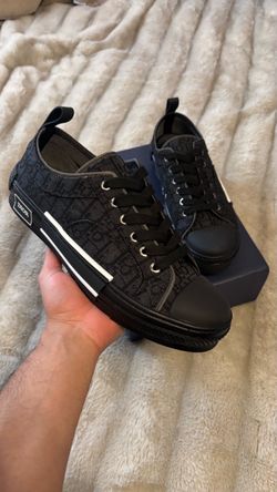 Dior b23